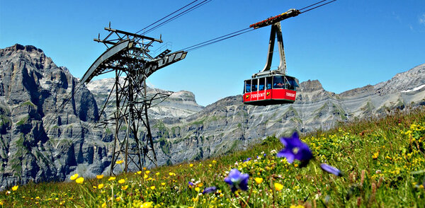 Torrent Luftseilbahn im Sommer